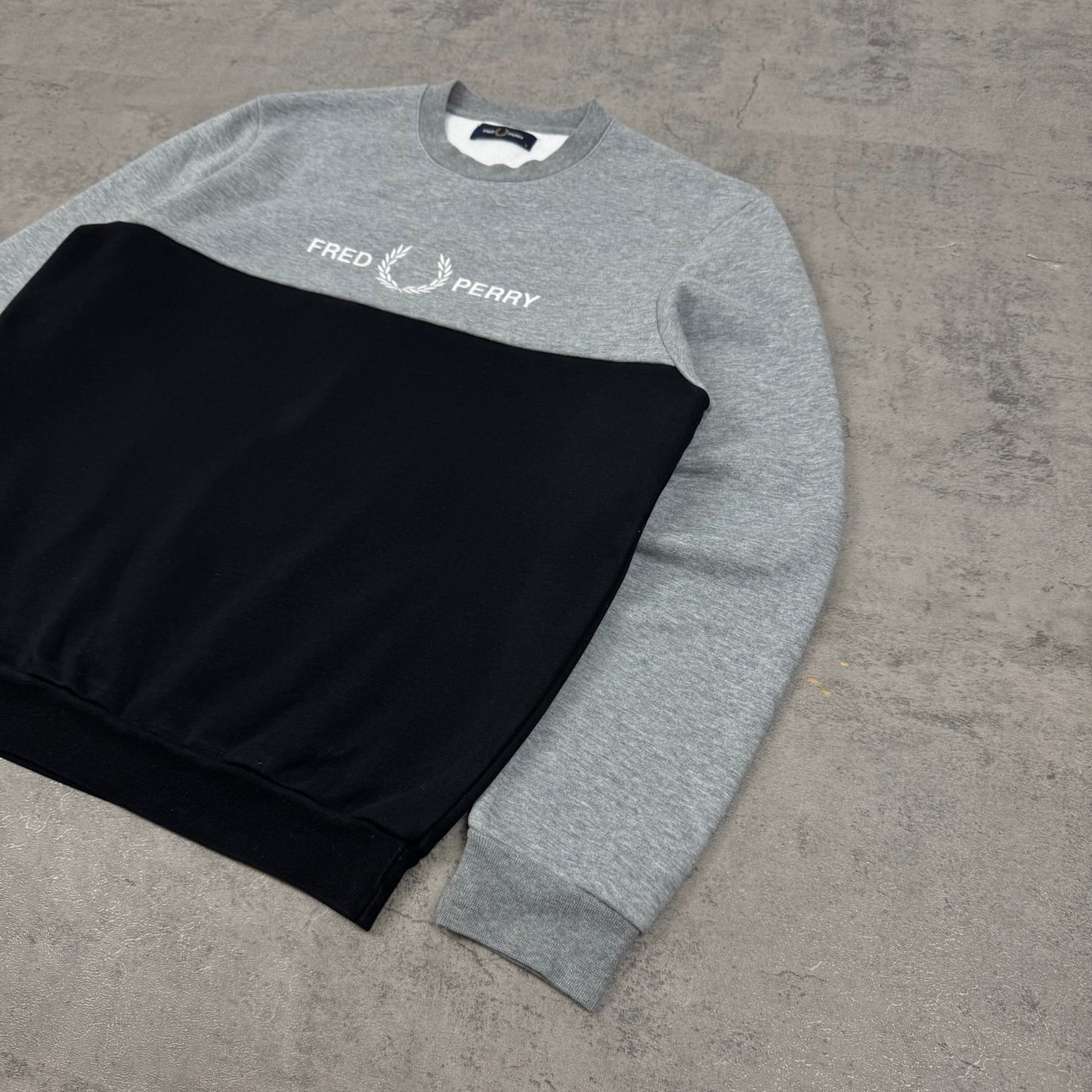 Fred Perry Pullover - M
