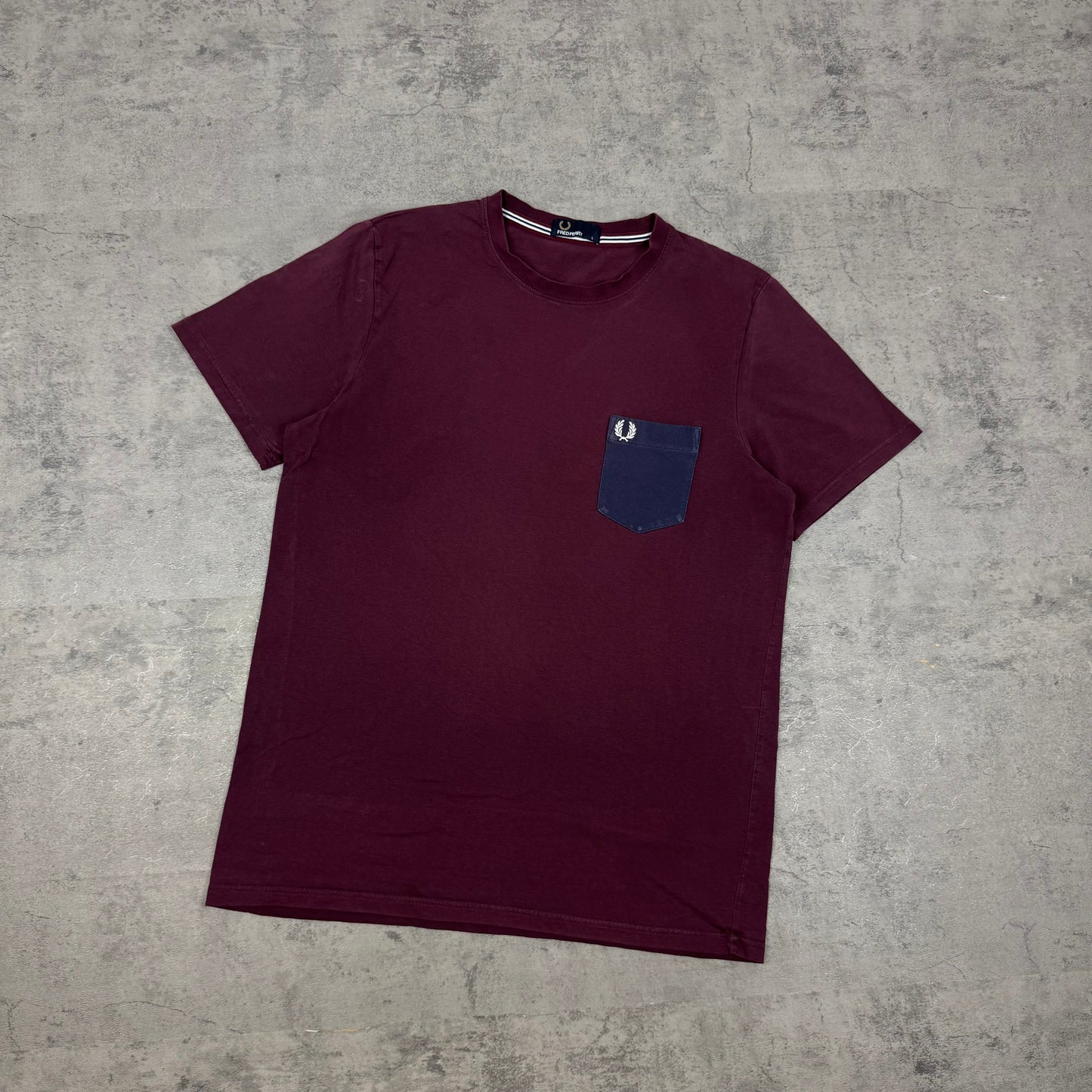 Fred Perry T-Shirt - L