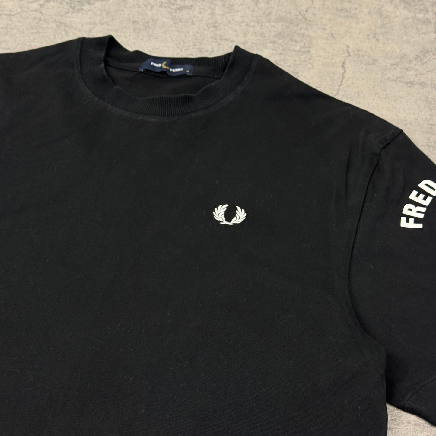 Fred Perry Bold Branding T-Shirt - M