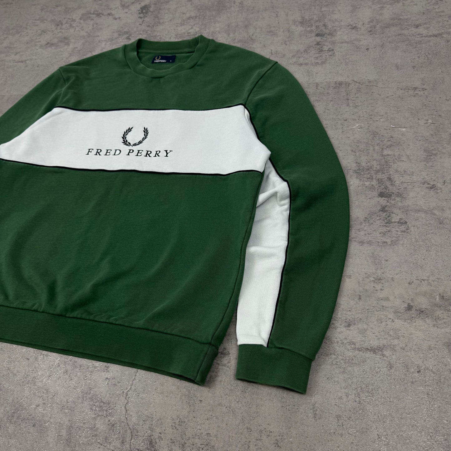 Fred Perry Pullover - M