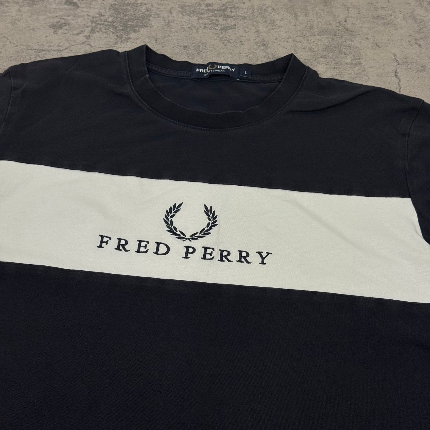 Fred Perry T-Shirt - L