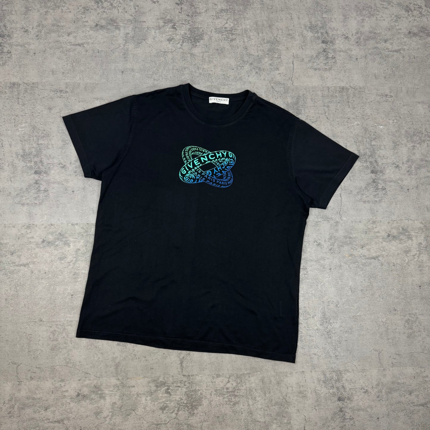 Givenchy Print T-Shirt - M