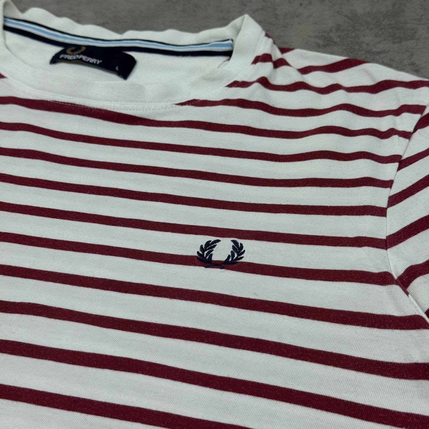 Fred Perry T-Shirt - L