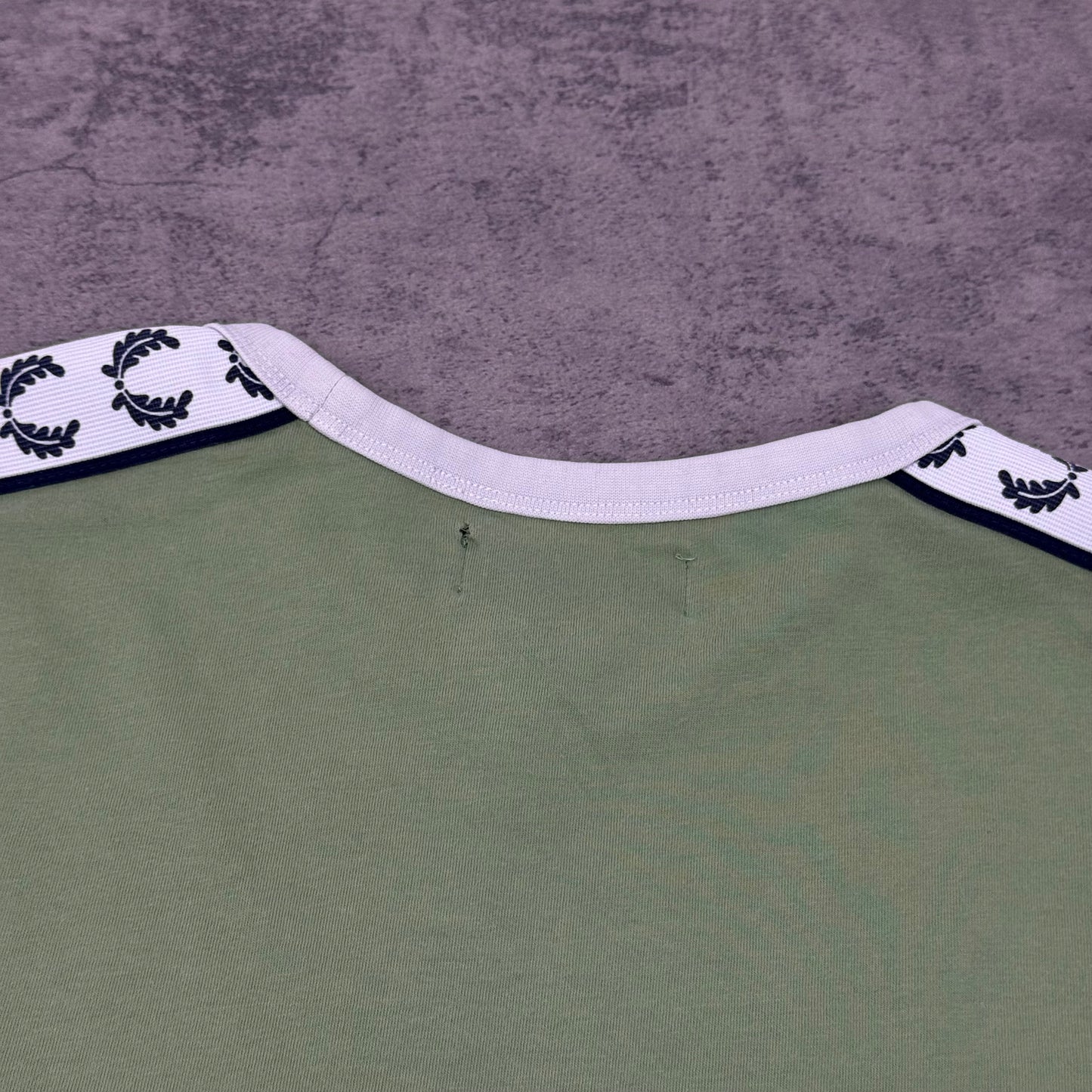Fred Perry Stripe T-Shirt - M