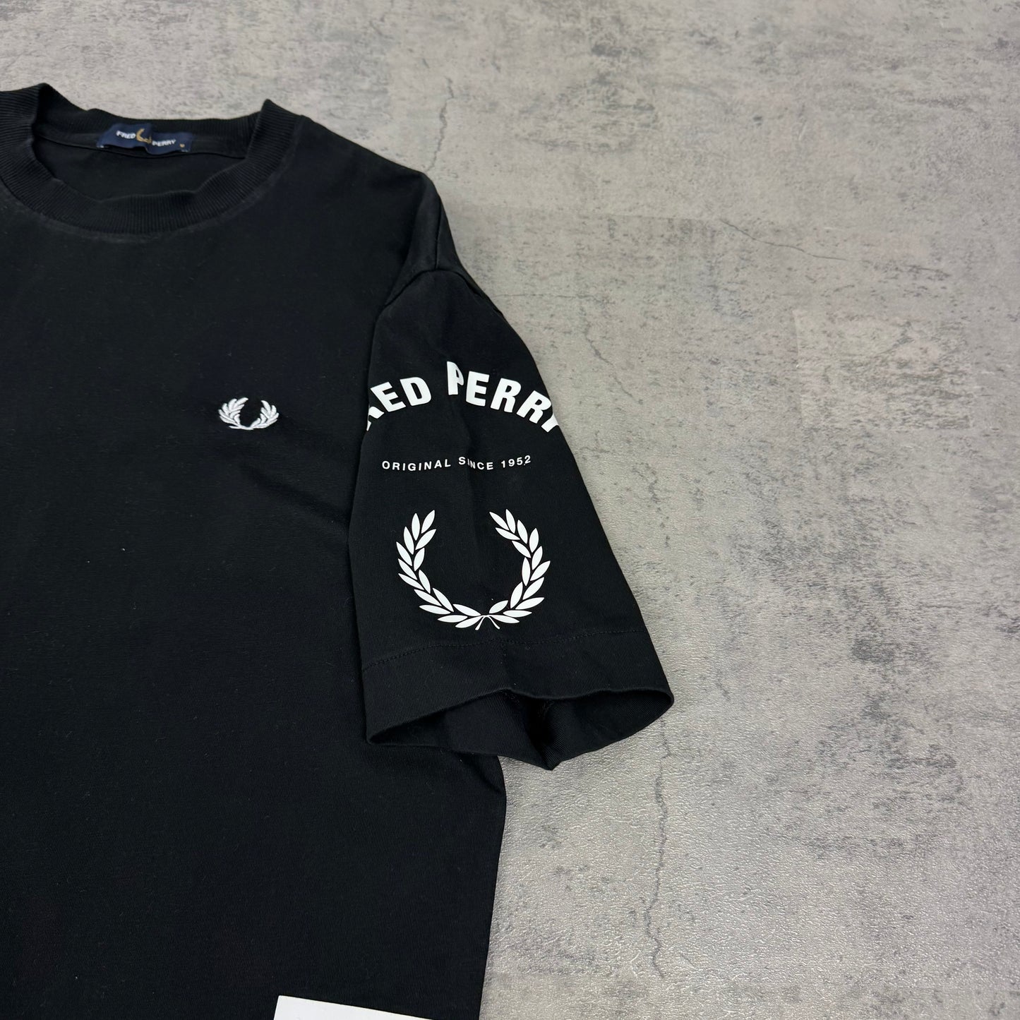 Fred Perry Bold Branding T-Shirt - M