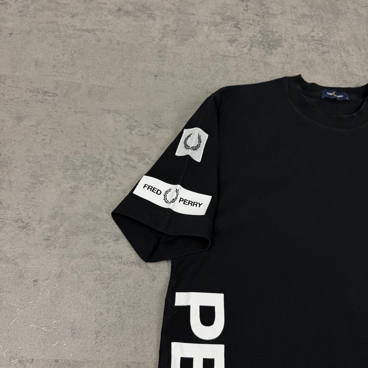 Fred Perry Bold Branding T-Shirt - M
