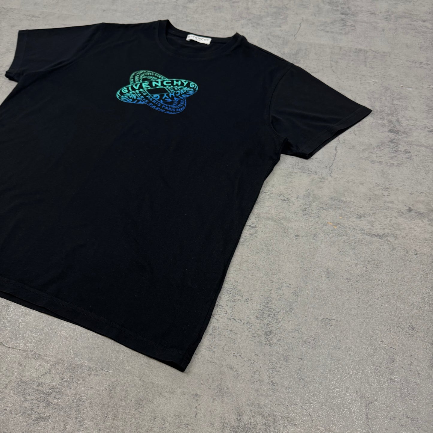 Givenchy Print T-Shirt - M