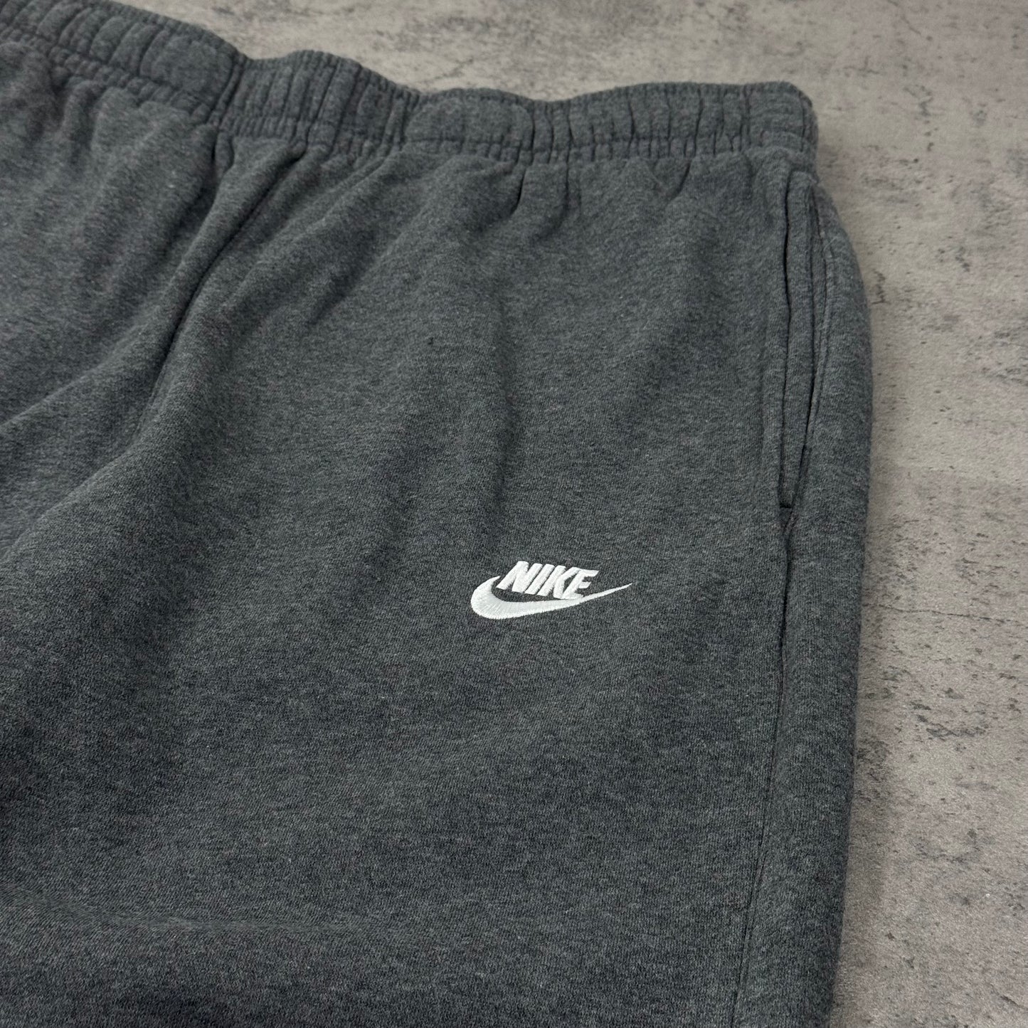 Nike Sport Joggers - M