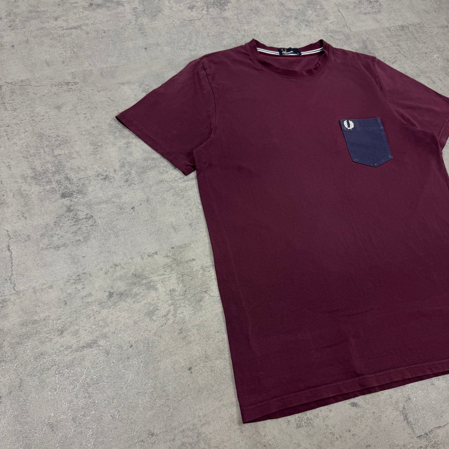 Fred Perry T-Shirt - L