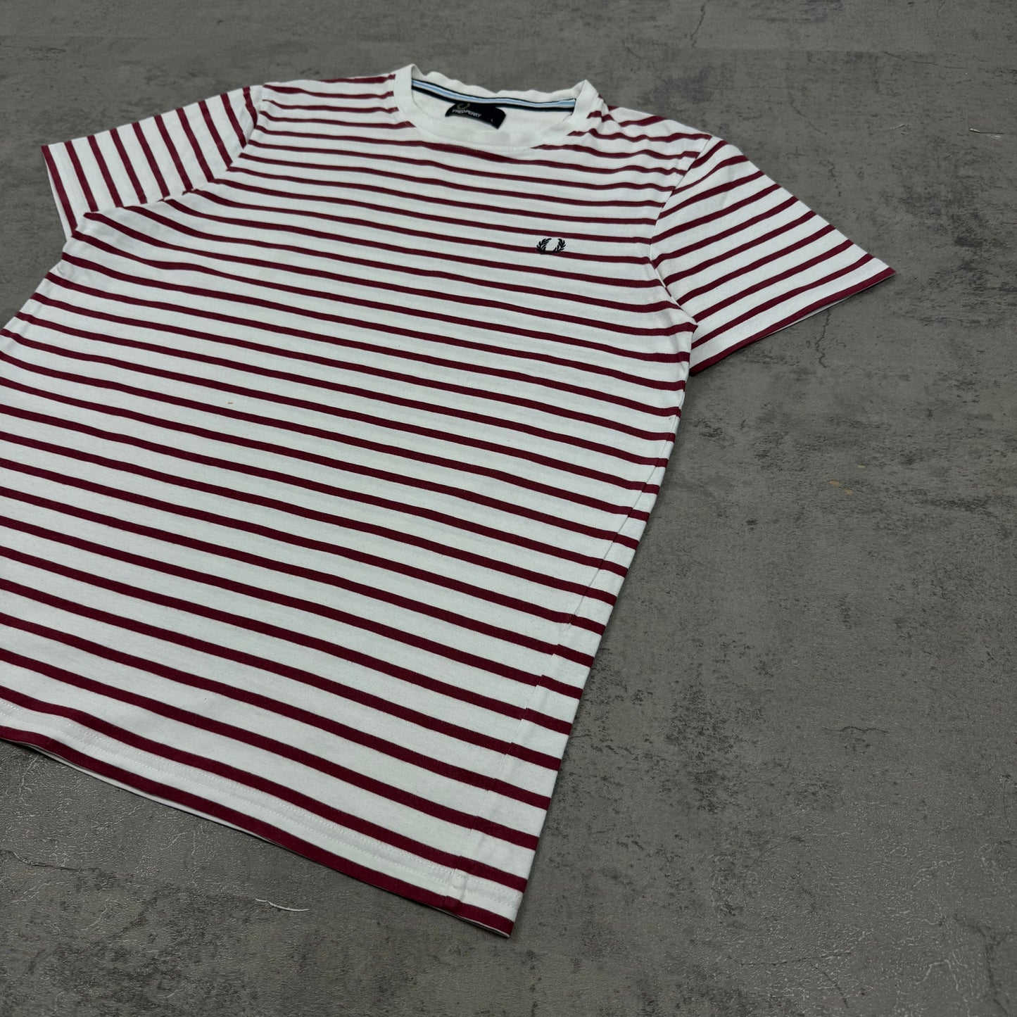 Fred Perry T-Shirt - L