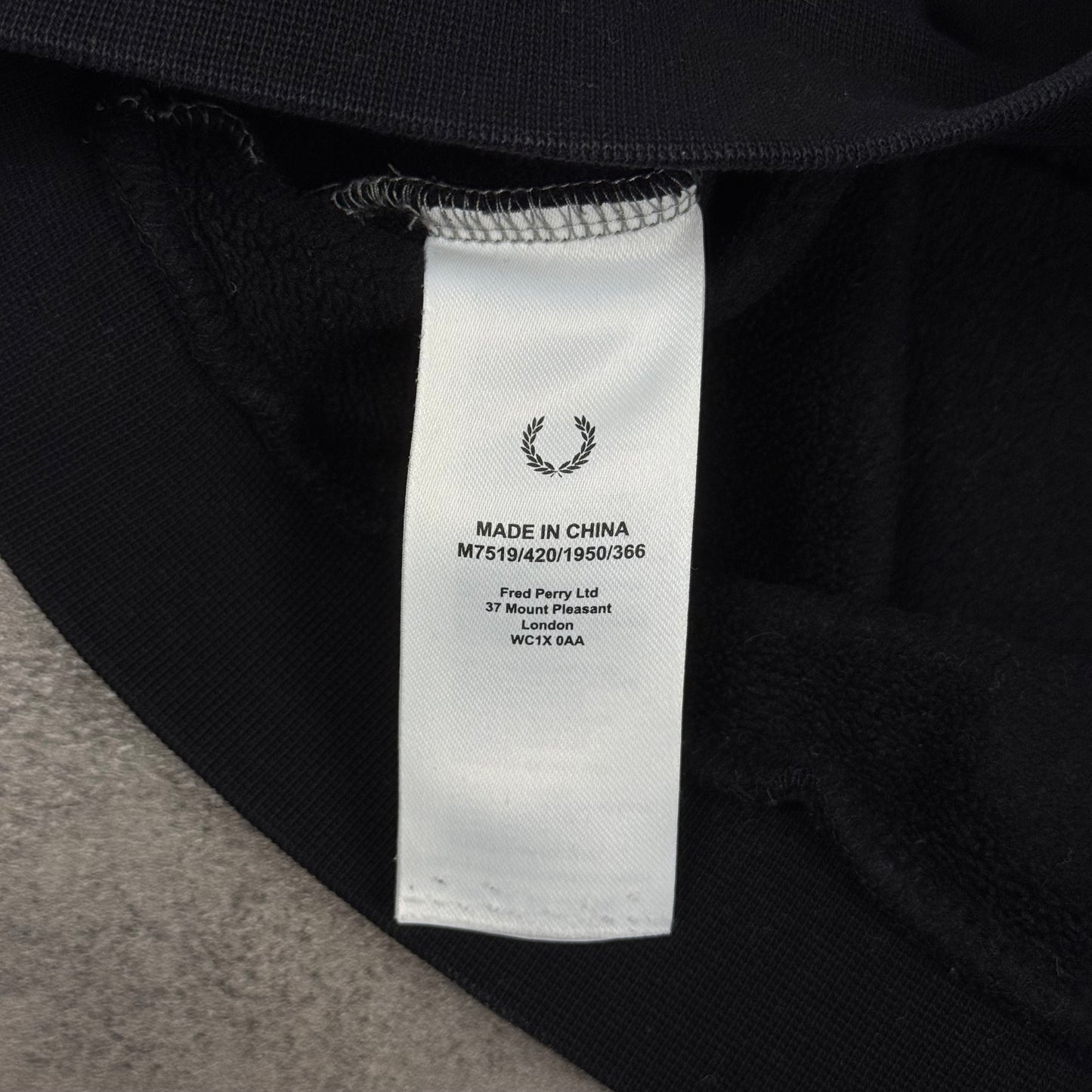 Fred Perry Pullover - M