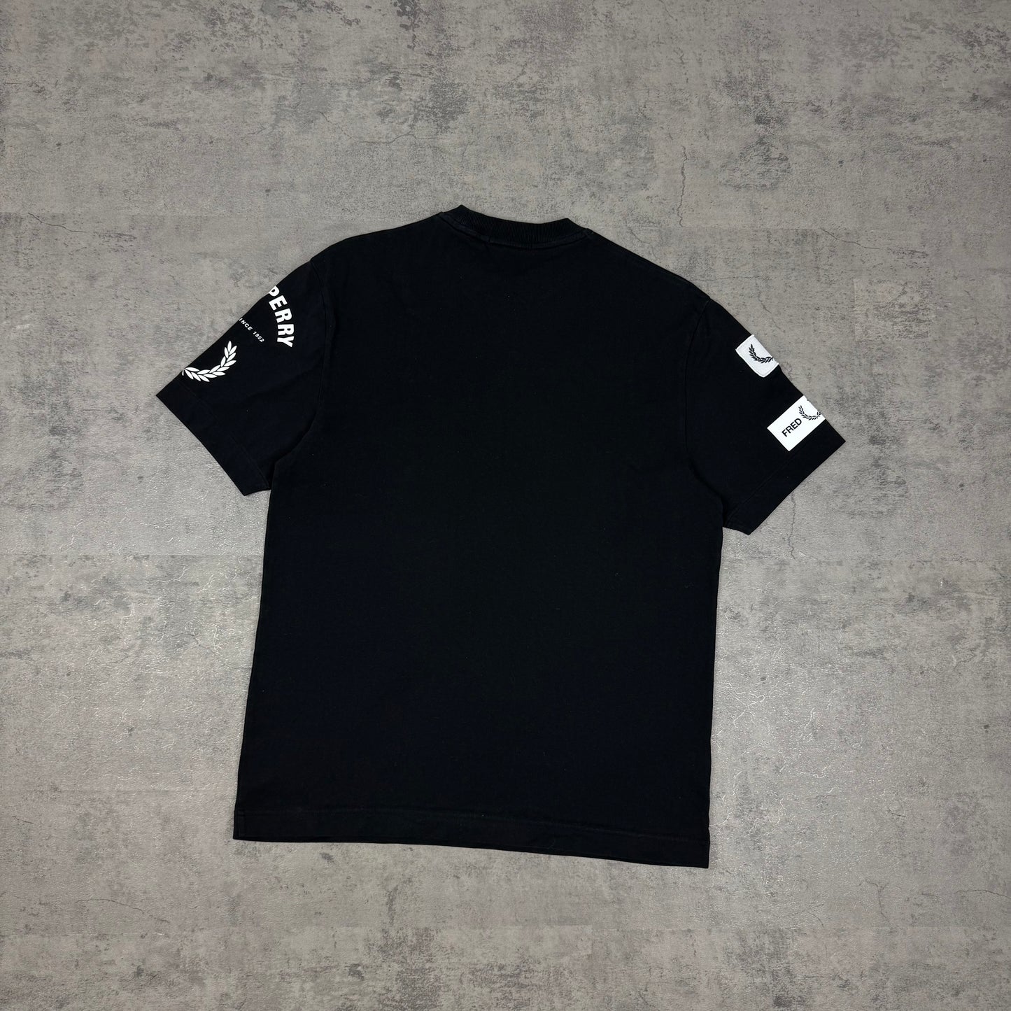 Fred Perry Bold Branding T-Shirt - M