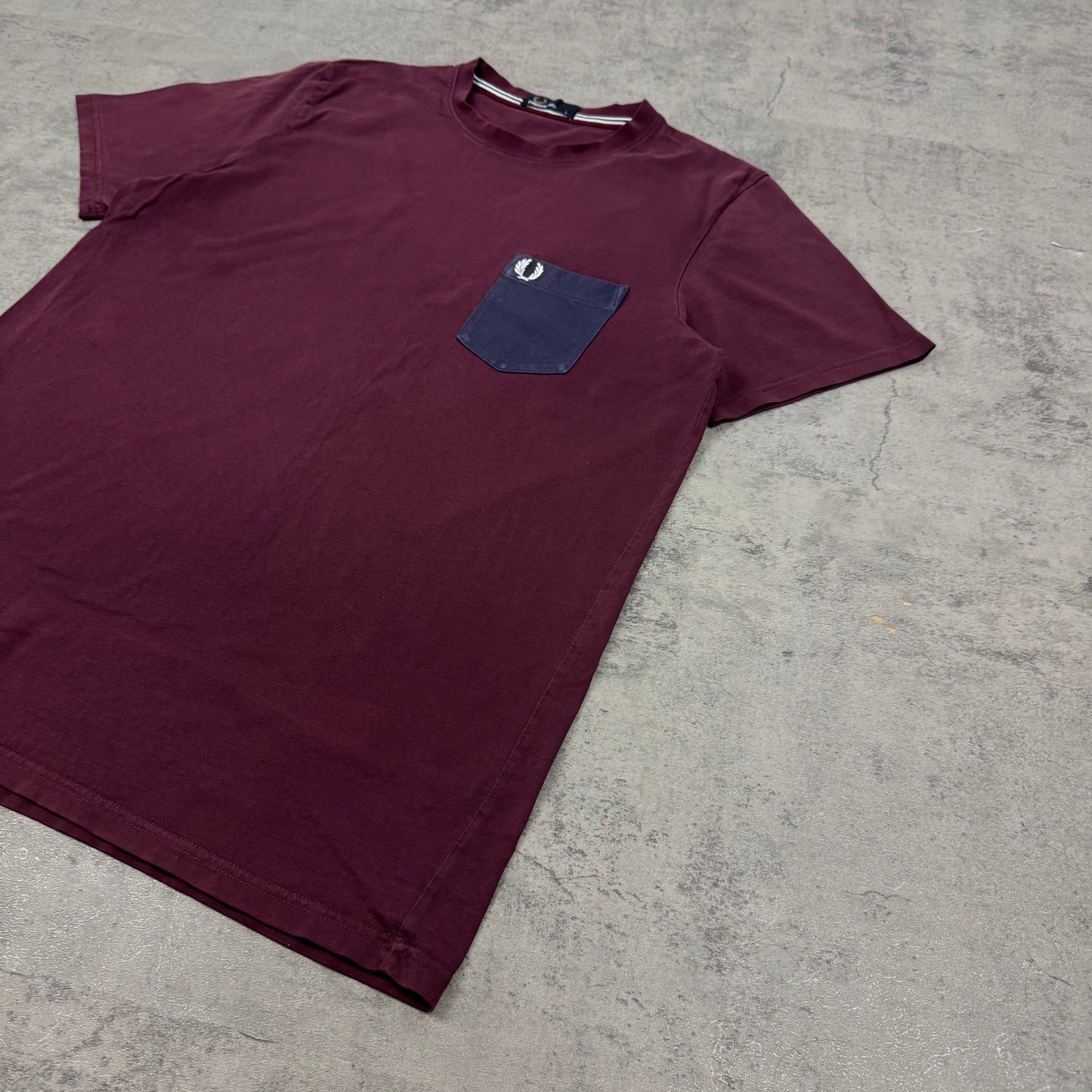 Fred Perry T-Shirt - L