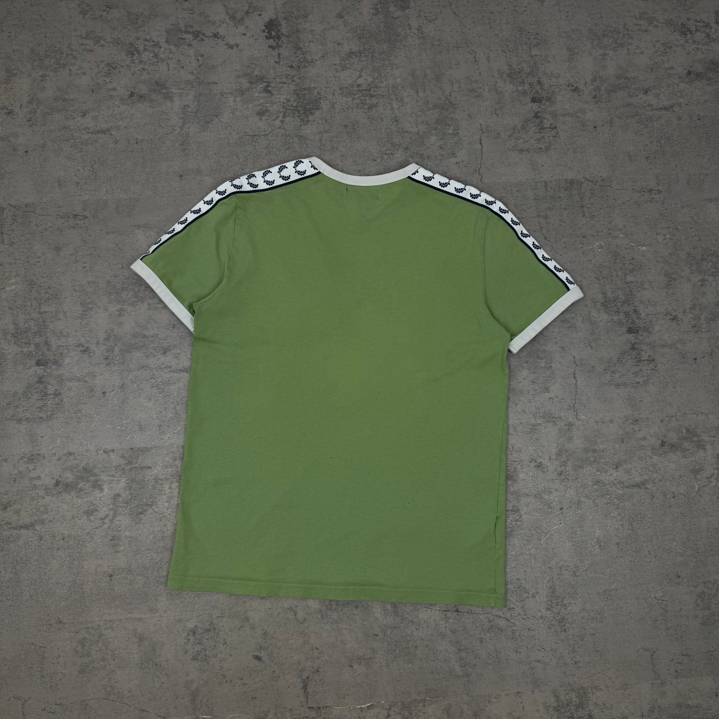Fred Perry Stripe T-Shirt - M