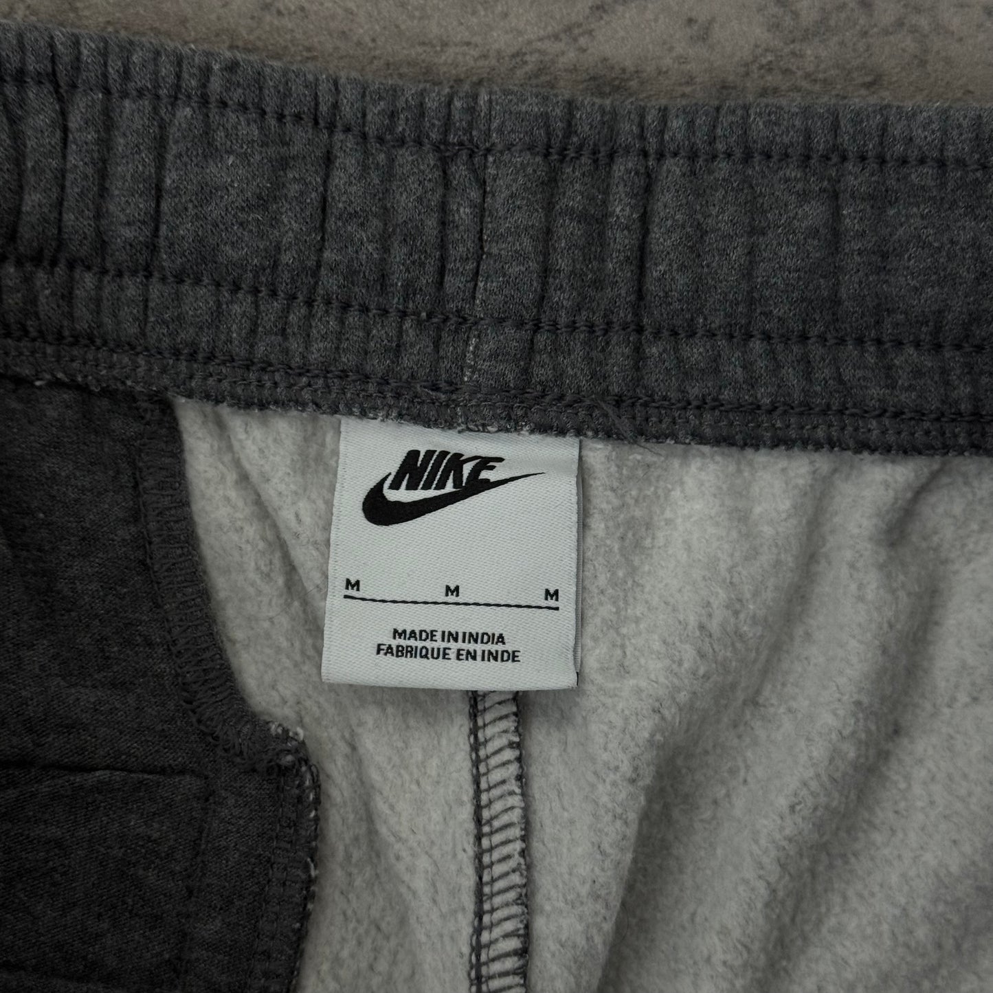 Nike Sport Joggers - M